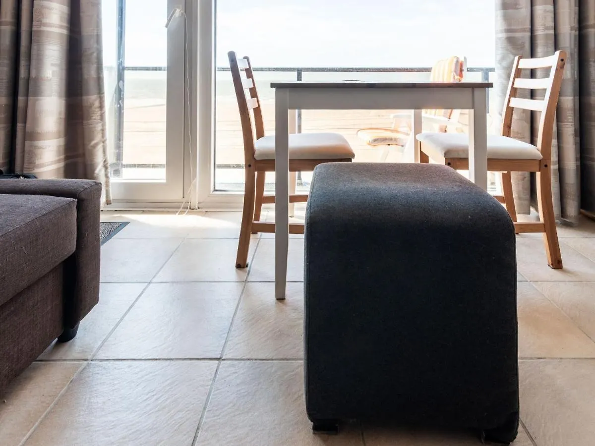 Contemporary Apartment In Oostende With Balcony 0*, 奥斯滕德
